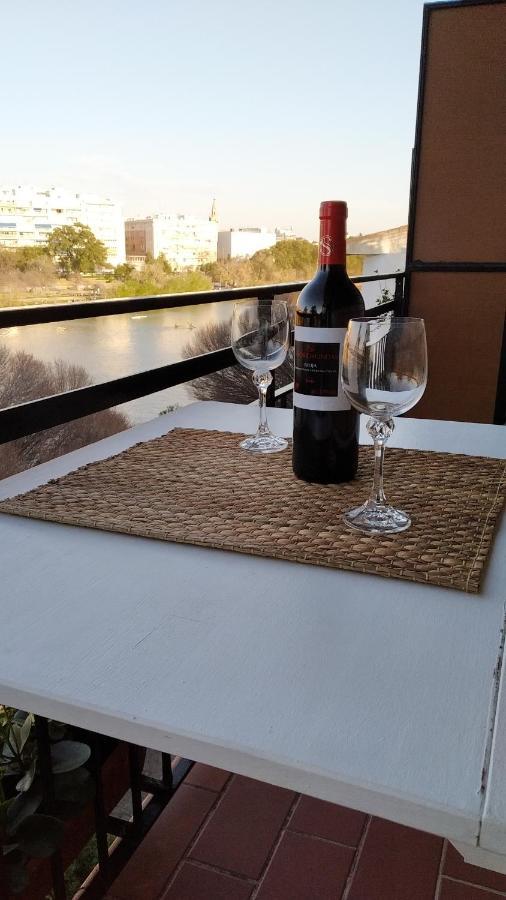 Apartamento Con Vistas Al Rio Guadalquivir En Triana, Sevilla Kültér fotó