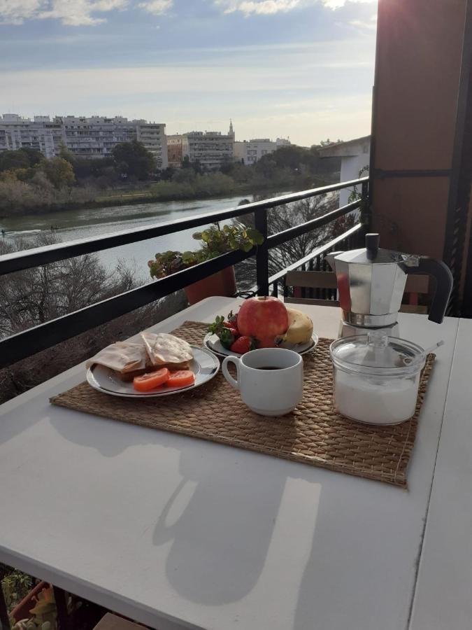 Apartamento Con Vistas Al Rio Guadalquivir En Triana, Sevilla Kültér fotó